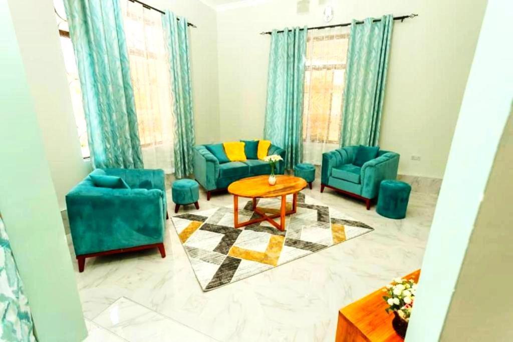Safi House Bed and Breakfast Boma la Ngombe Eksteriør billede