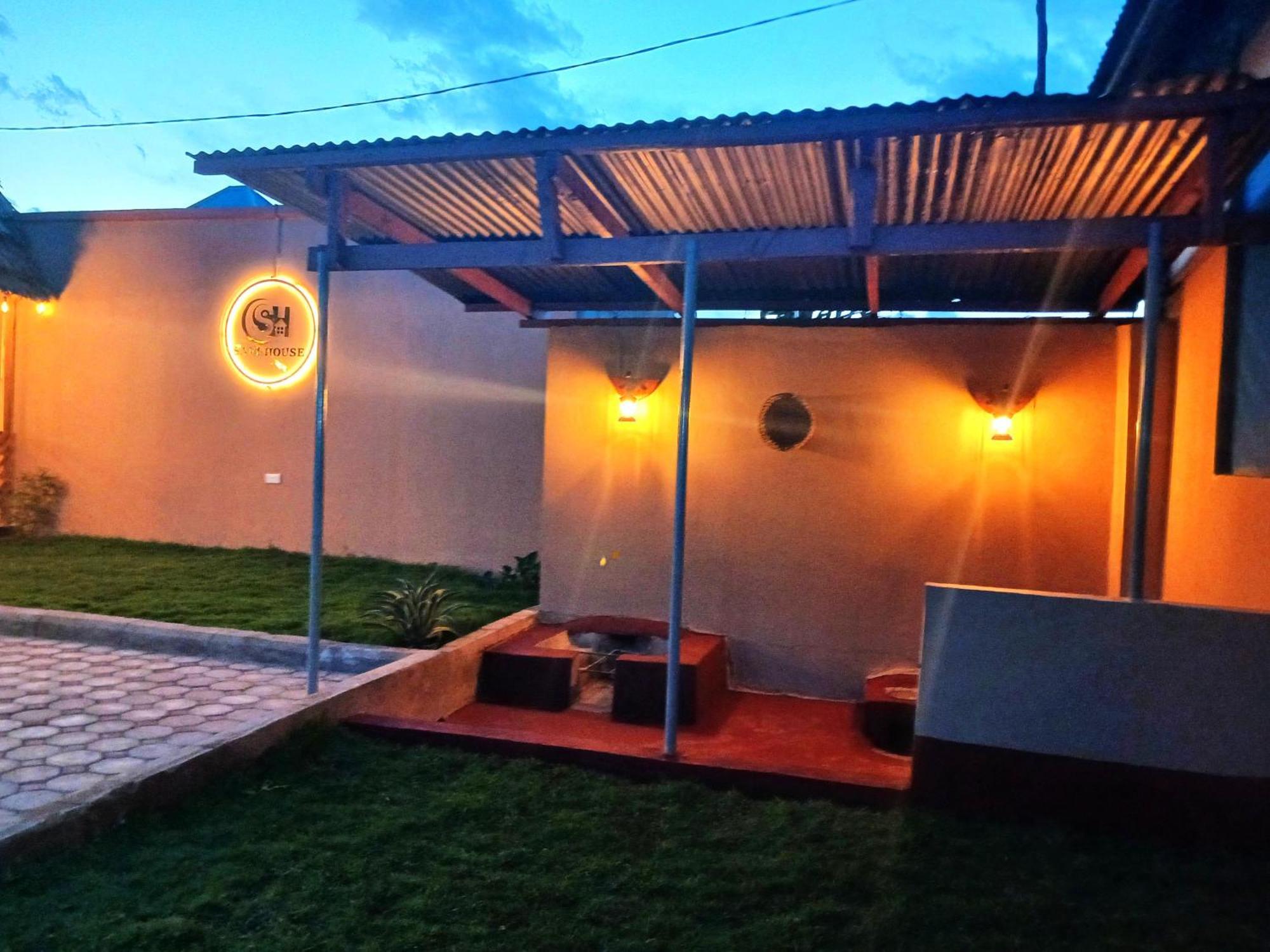 Safi House Bed and Breakfast Boma la Ngombe Eksteriør billede
