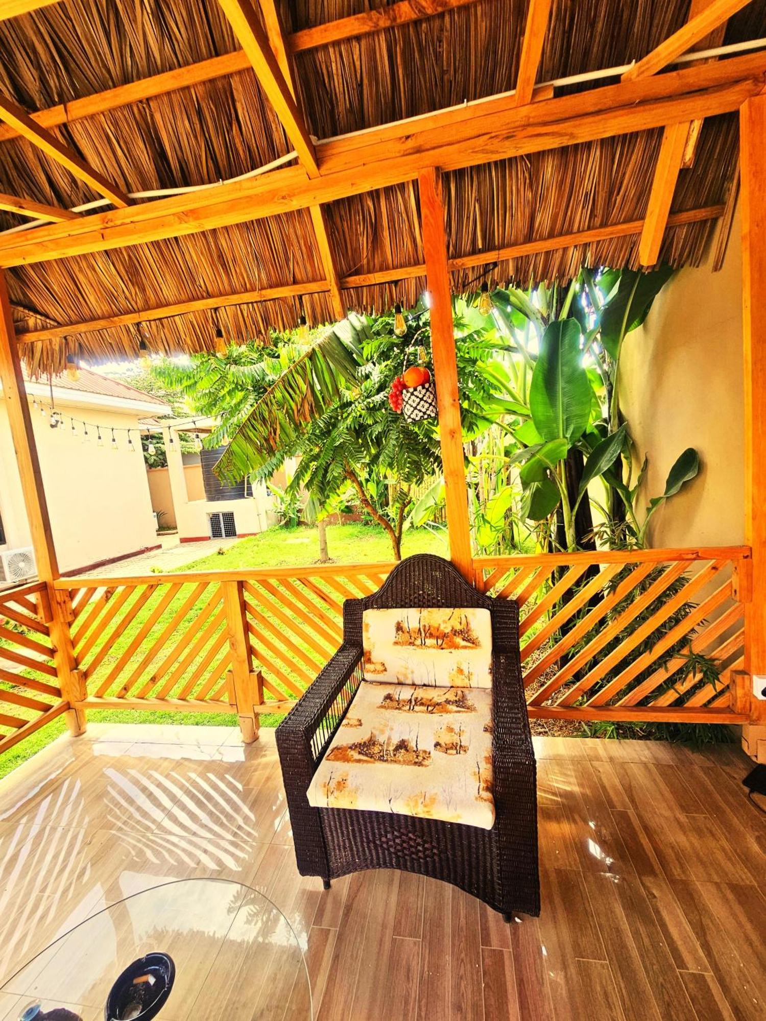 Safi House Bed and Breakfast Boma la Ngombe Eksteriør billede