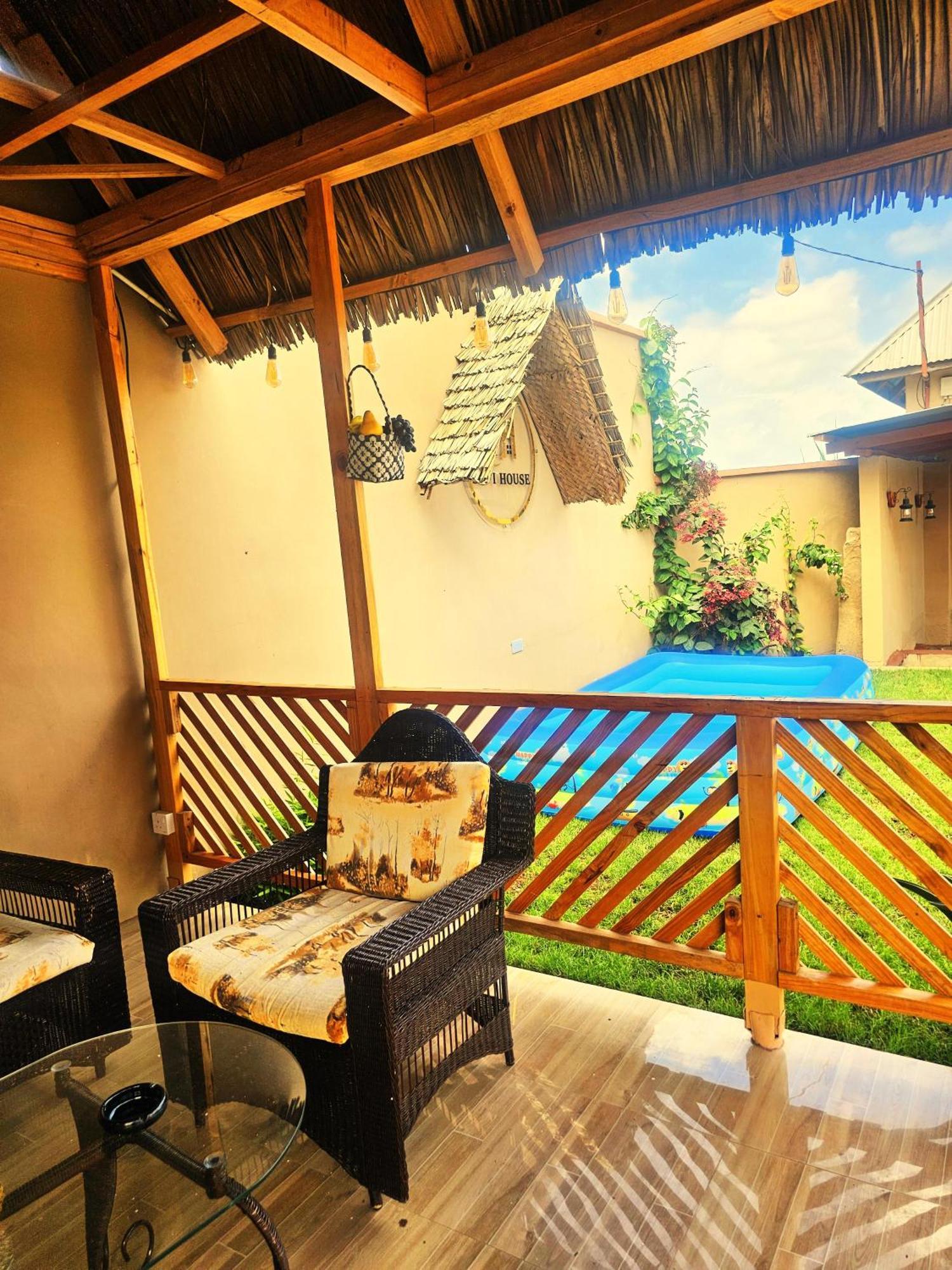 Safi House Bed and Breakfast Boma la Ngombe Eksteriør billede