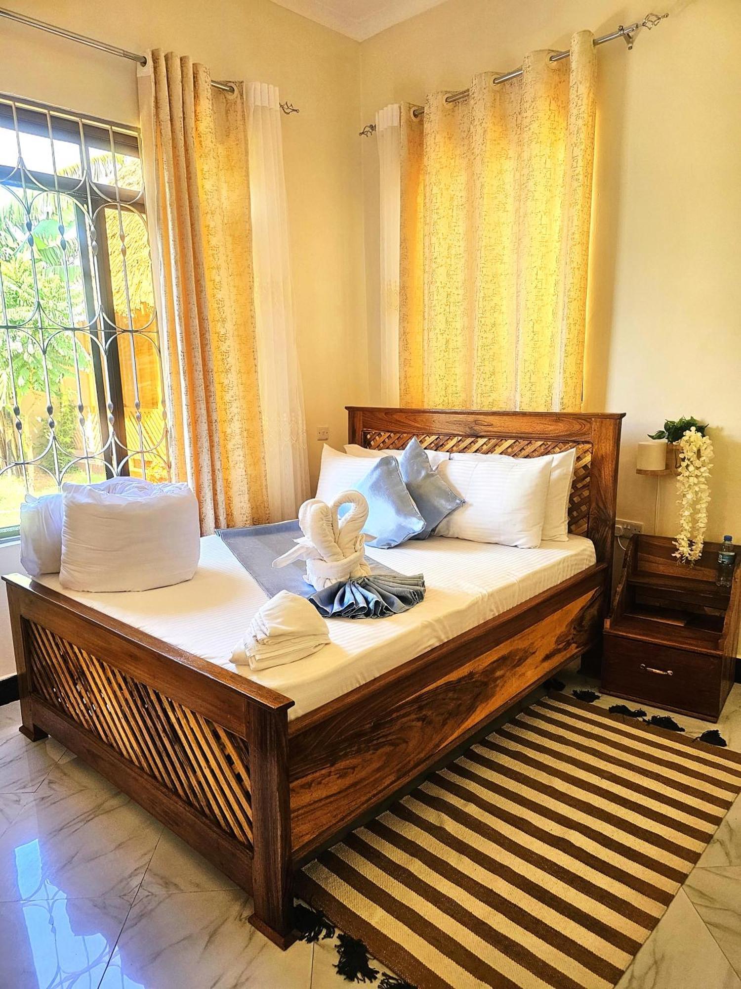 Safi House Bed and Breakfast Boma la Ngombe Eksteriør billede